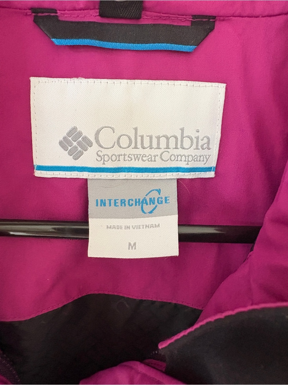Columbia Women's Raspberry Hooded Waterproof Jacket with Black Trim - Picture 2 of 6